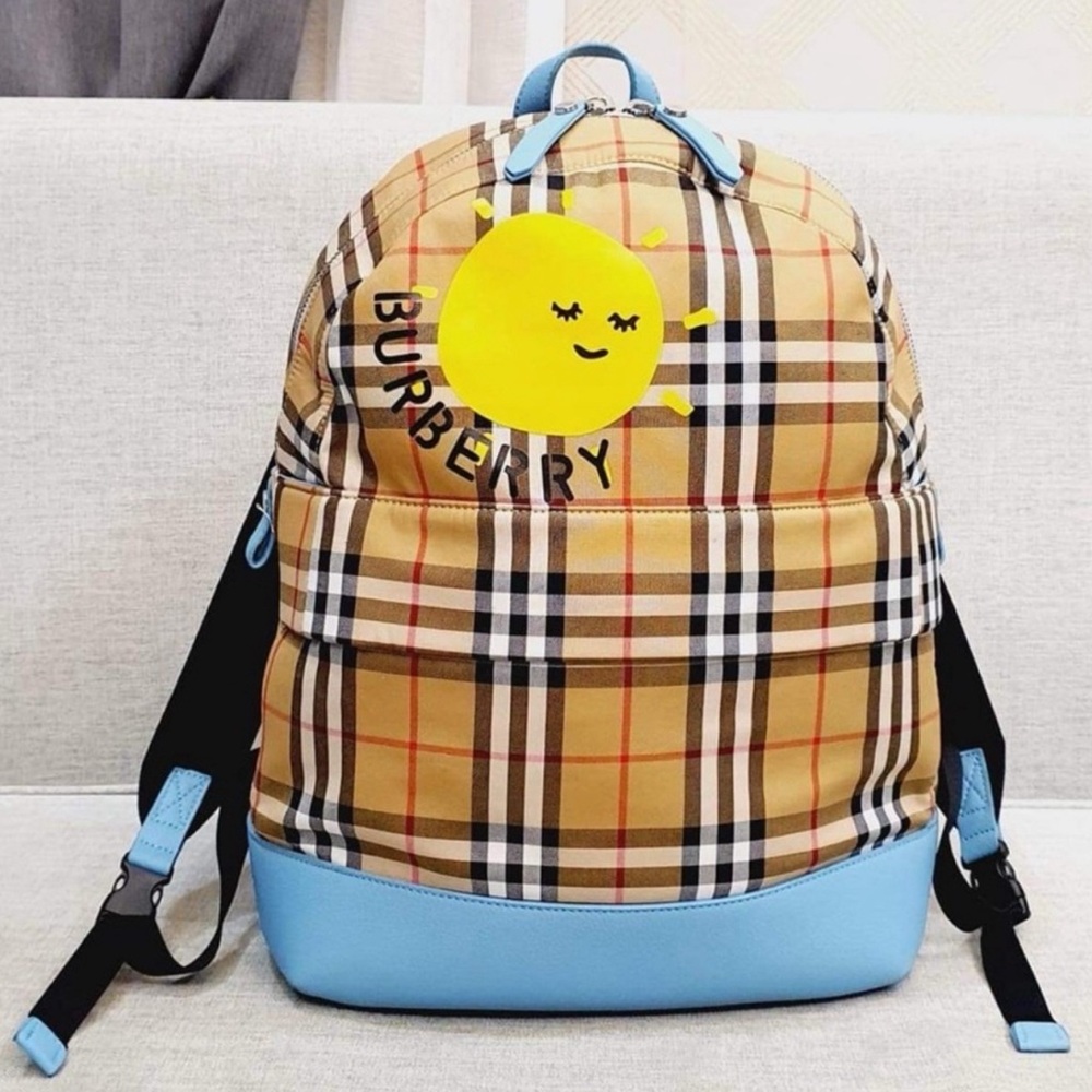 A330 - 💯 % authentic Burberry backpack bag